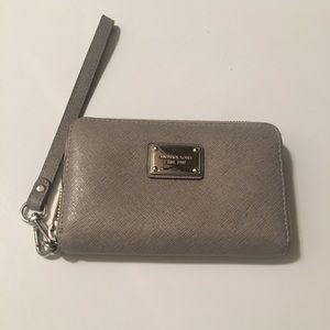 Michael Kors wristlet wallet